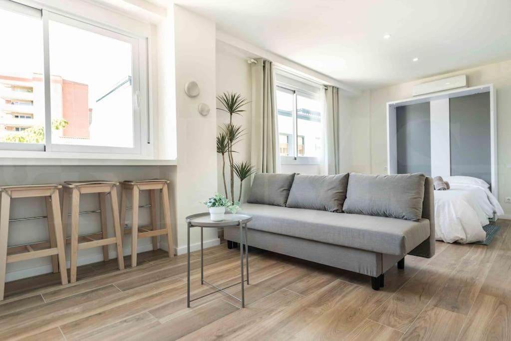 Authentic Minimalistic Studio Near La Union By Rems Málaga Exteriör bild